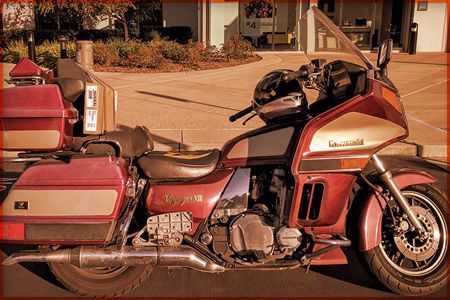 Réparation et rembourrage de siège de moto à Joliette - Réparation d’intérieur de voiture à Joliette Réparation et rembourrage de siège de moto à Joliette - Réparation d’intérieur de voiture à Joliette